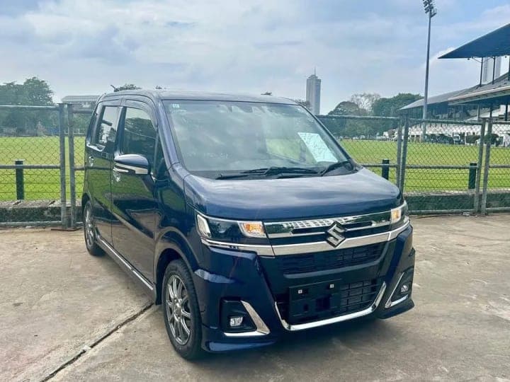 Wegon - R rental vehicle photo